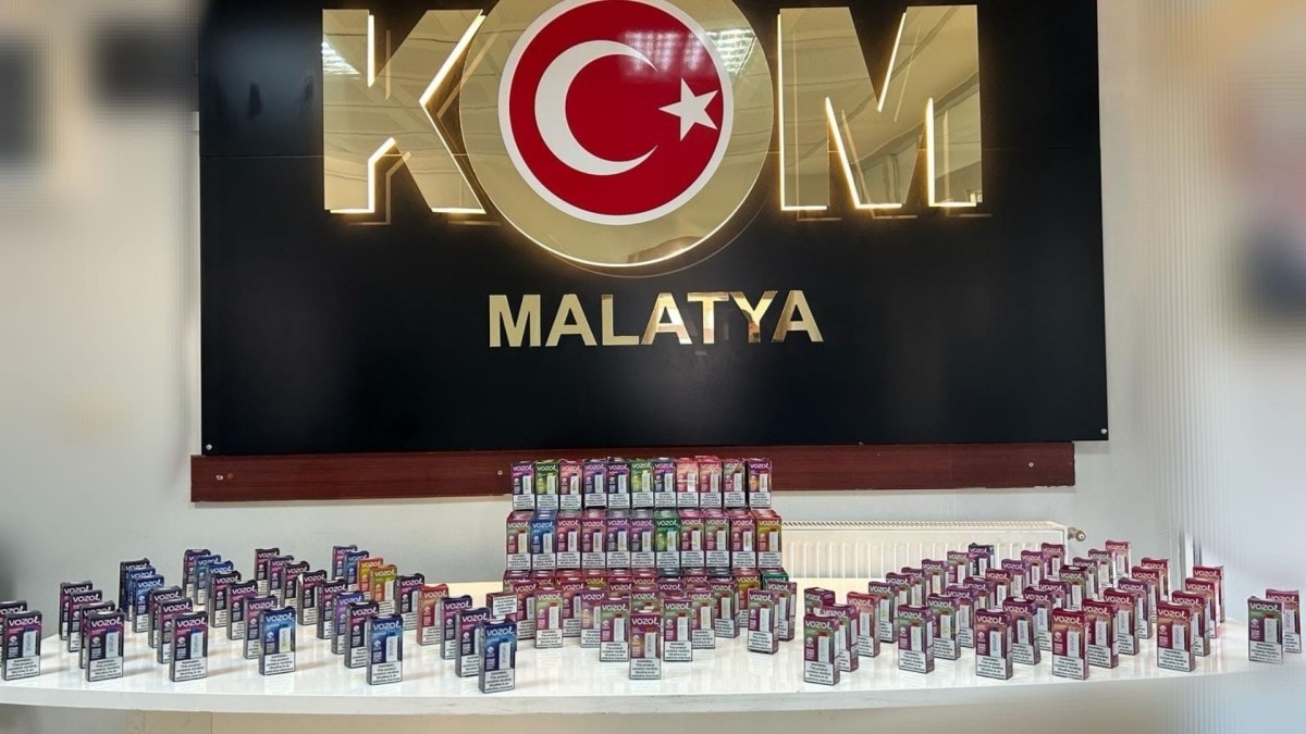 Gümrük kaçağı elektronik sigaralar şehirler arası otobüste yakalandı